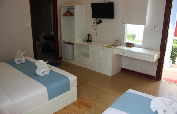 Deluxe Family Room-2